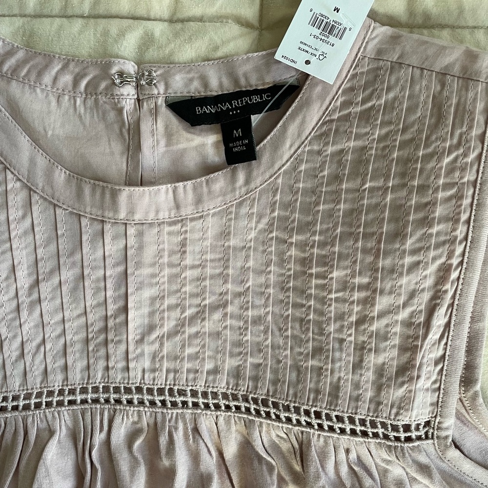 NWT Pintuck Tank Top - Picture 2 of 6